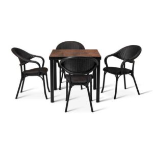 Urban Outdoor Table and Armchairs